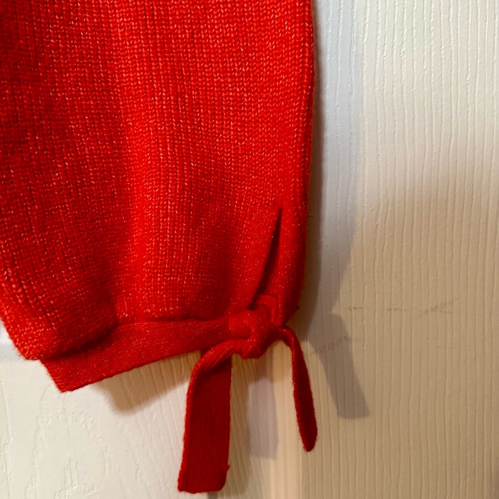 LOFT Size Medium Orange Red Crewneck Sweater With Cute Ties at Wrist - Picture 4 of 4